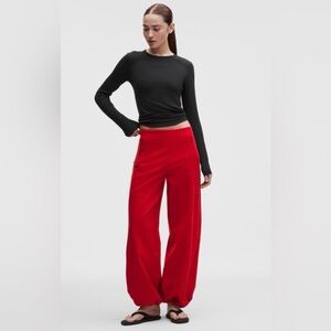 Lululemon Black Hold Tight long sleeve shirt.